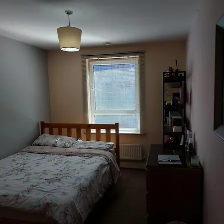 En-suite Flat In Leeds Centre Apartment *