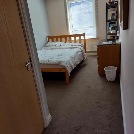 En-suite Flat In Leeds Centre Apartment *
